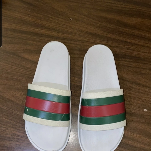 Gucci Shoes | Authentic Gucci Men's White Rubber 72 Sport Slide Slippers Sandal | Color: White | Size: 9 | Sergezoe's Closet